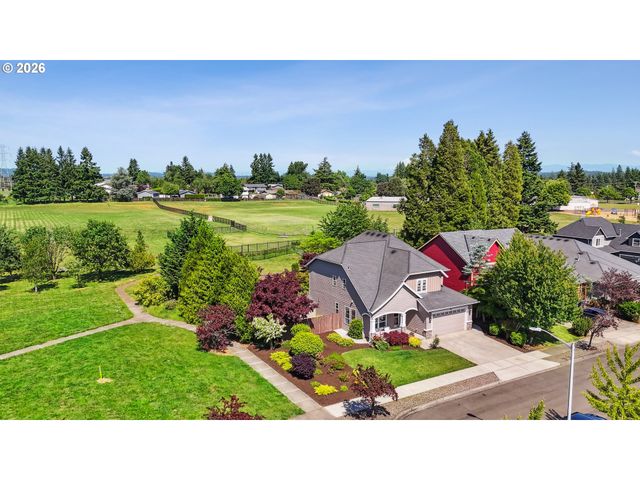 19358 RED HAWK Dr, Oregon City, OR 97045