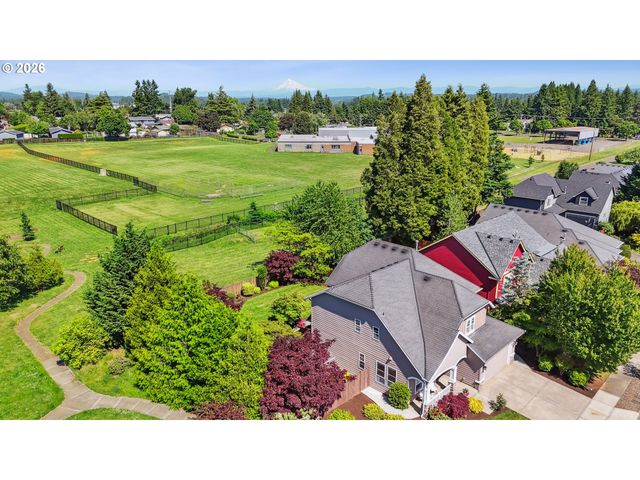 19358 RED HAWK Dr, Oregon City, OR 97045