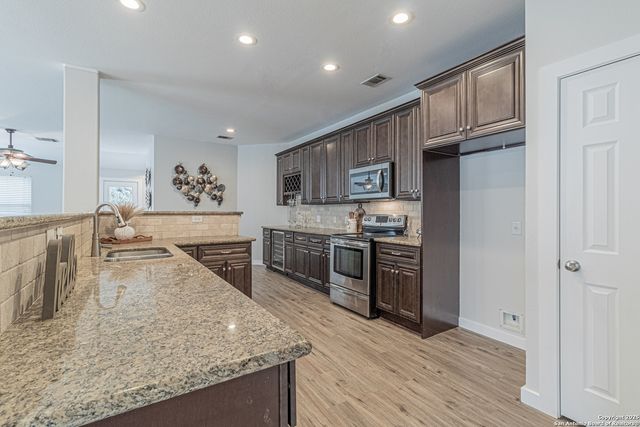 5200 Columbia, Cibolo, TX 78108