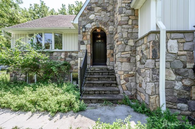 596 Keefe Road, Lawrence, NJ 08648