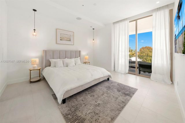 246 NE 6th Avenue 302, Delray Beach, FL 33483