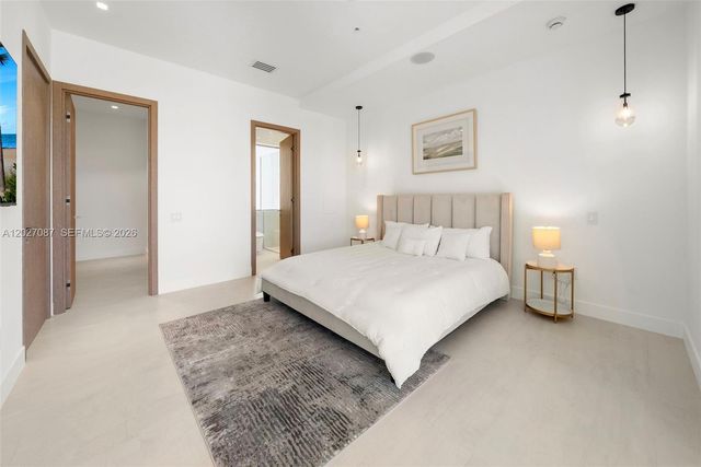 246 NE 6th Avenue 302, Delray Beach, FL 33483