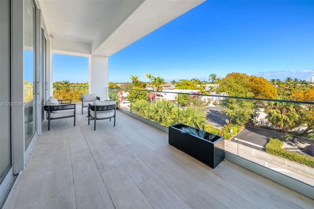 246 NE 6th Avenue 302, Delray Beach, FL 33483