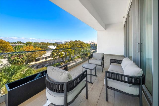 246 NE 6th Avenue 302, Delray Beach, FL 33483