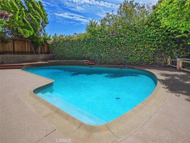30435 Via Victoria, Rancho Palos Verdes, CA 90275