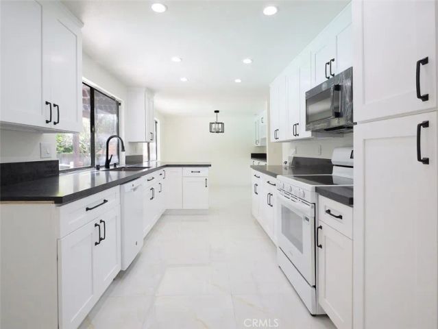 30435 Via Victoria, Rancho Palos Verdes, CA 90275