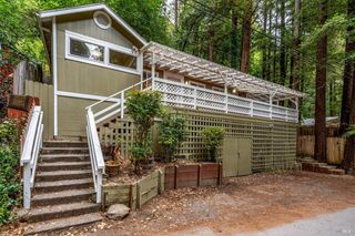 15300 Canyon 3 Rd, Rio Nido, CA 95471