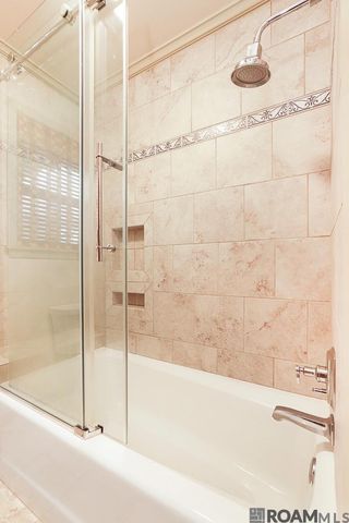 8041 Oak Hollow Dr, Baton Rouge, LA 70810