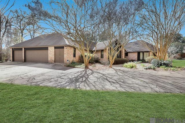 8041 Oak Hollow Dr, Baton Rouge, LA 70810
