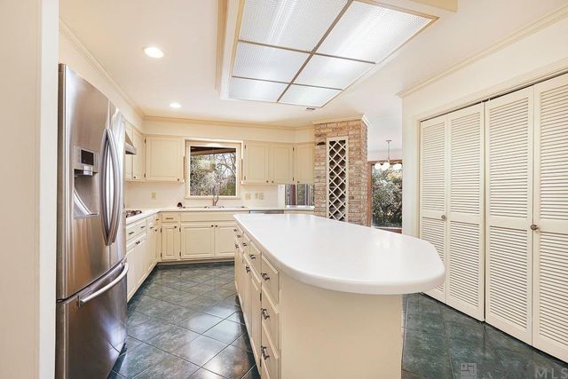 8041 Oak Hollow Dr, Baton Rouge, LA 70810