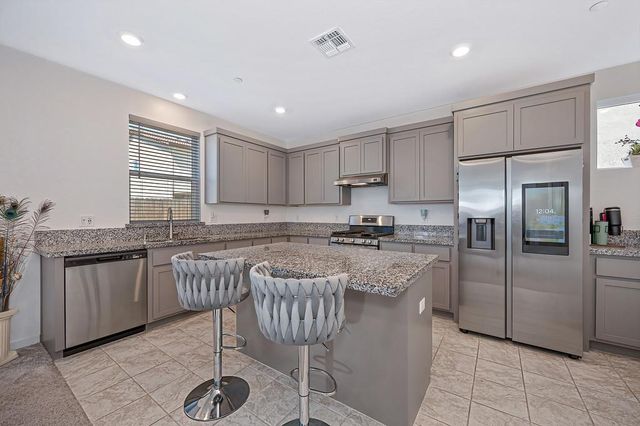 7648 Barebow Way, Sacramento, CA 95829