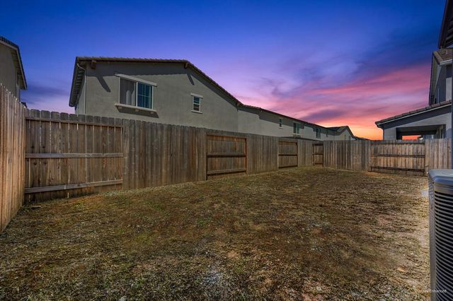 7648 Barebow Way, Sacramento, CA 95829