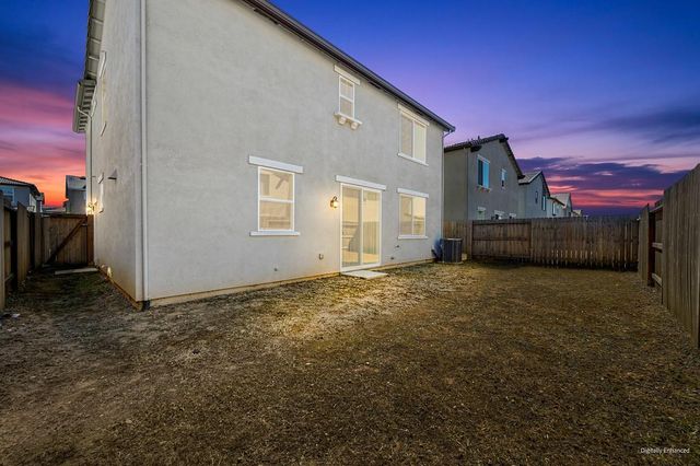 7648 Barebow Way, Sacramento, CA 95829