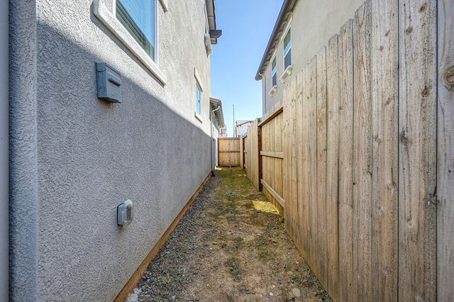 7648 Barebow Way, Sacramento, CA 95829