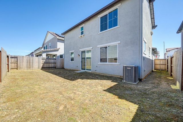 7648 Barebow Way, Sacramento, CA 95829