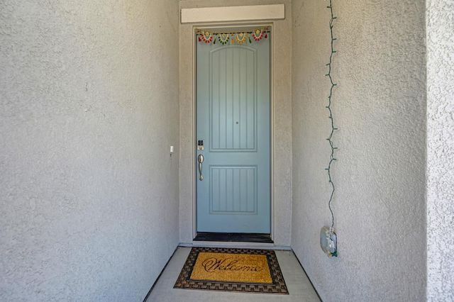 7648 Barebow Way, Sacramento, CA 95829