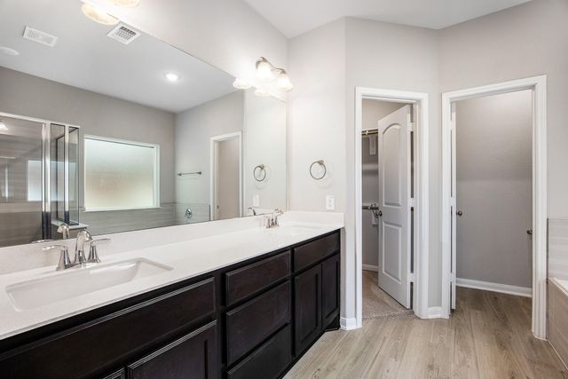 221 Inwood Drive, West Columbia, TX 77486