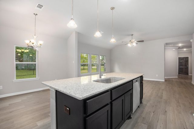 221 Inwood Drive, West Columbia, TX 77486