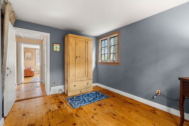 10 Circle Street, Marblehead, MA 01945