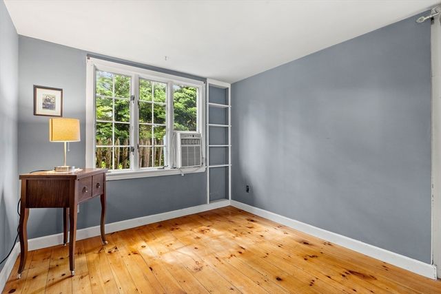 10 Circle Street, Marblehead, MA 01945