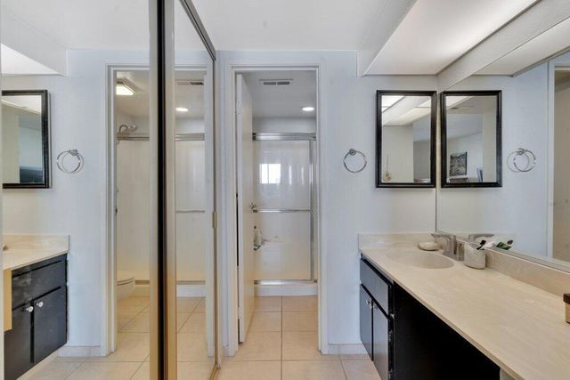5301 E Waverly Drive 140, Palm Springs, CA 92264