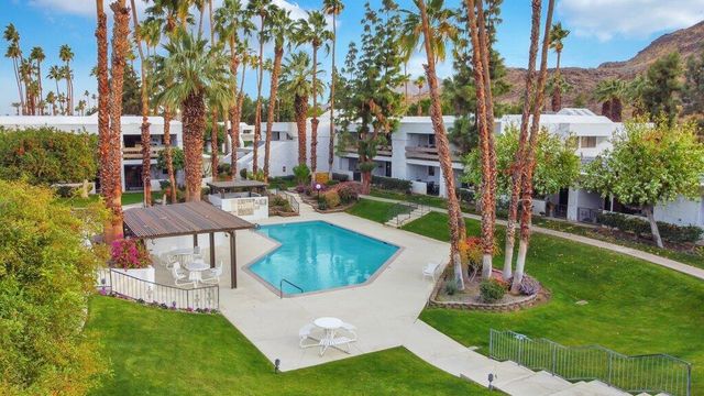 5301 E Waverly Drive 140, Palm Springs, CA 92264