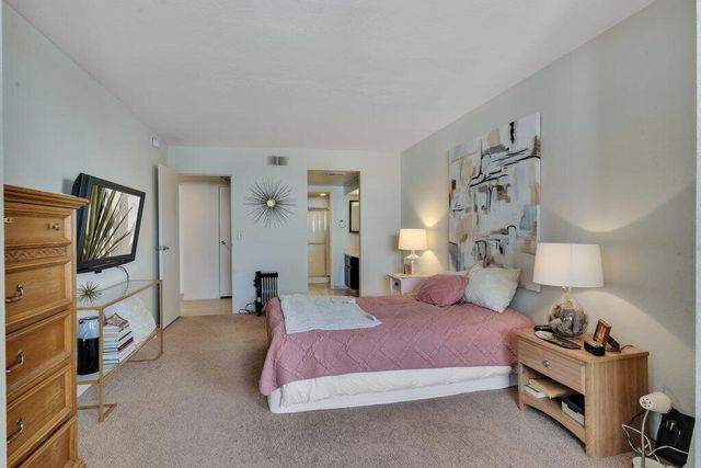 5301 E Waverly Drive 140, Palm Springs, CA 92264
