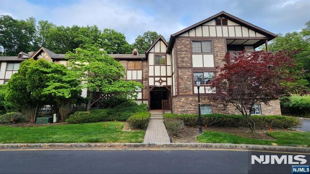 3112 Stowe Lane, Mahwah, NJ 07430