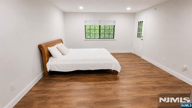 3112 Stowe Lane, Mahwah, NJ 07430