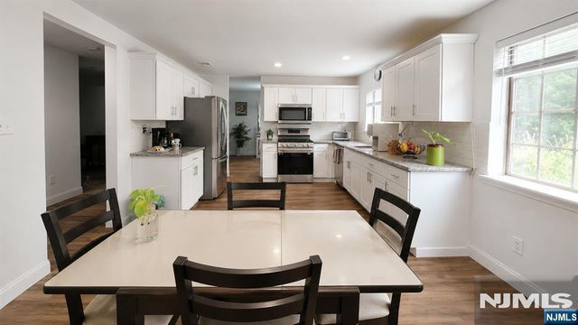 3112 Stowe Lane, Mahwah, NJ 07430