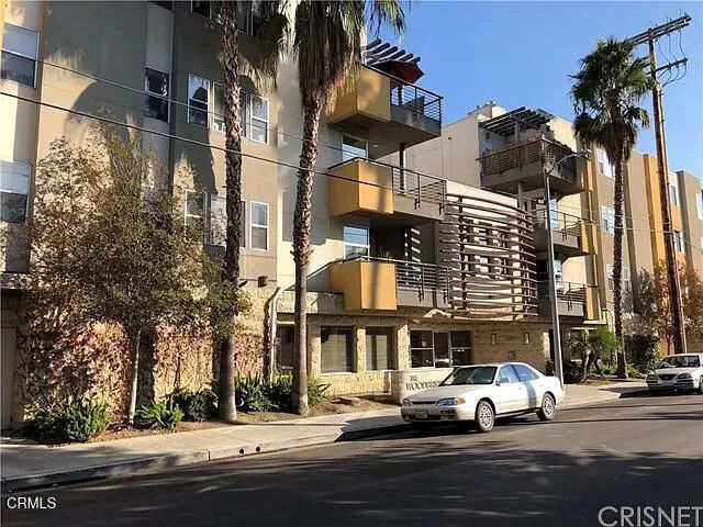 4170 Fair Avenue 201, Los Angeles, CA 91602