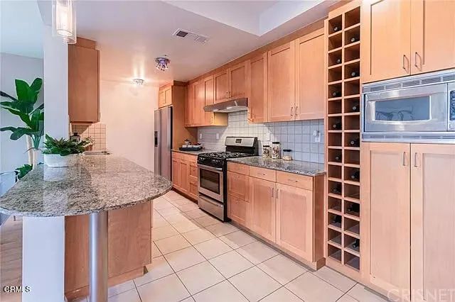 4170 Fair Avenue 201, Los Angeles, CA 91602