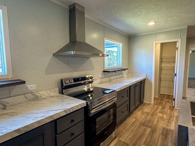 354 Bungalow Dr, Dandridge, TN 37725