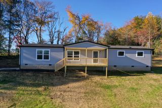 354 Bungalow Dr, Dandridge, TN 37725