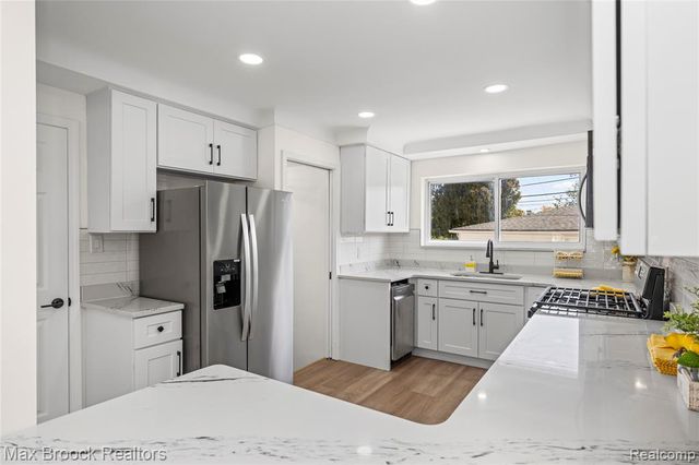 1544 Sheffield Road, Birmingham, MI 48009