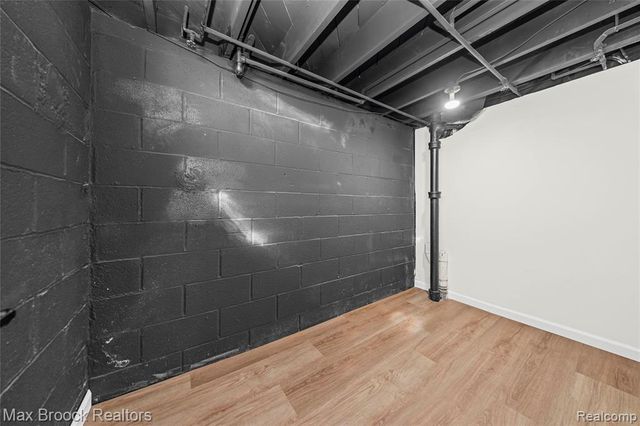 1544 Sheffield Road, Birmingham, MI 48009