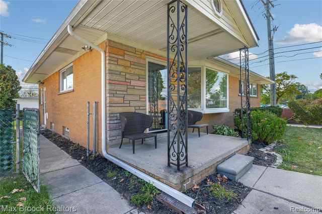 1544 Sheffield Road, Birmingham, MI 48009