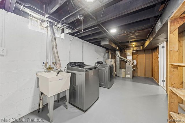 1544 Sheffield Road, Birmingham, MI 48009