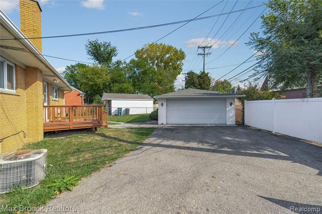 1544 Sheffield Road, Birmingham, MI 48009