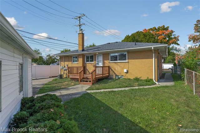 1544 Sheffield Road, Birmingham, MI 48009