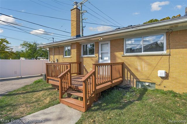 1544 Sheffield Road, Birmingham, MI 48009