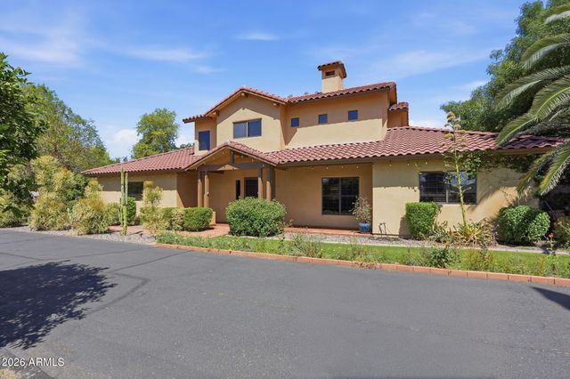 2634 N 52ND Street, Phoenix, AZ 85008