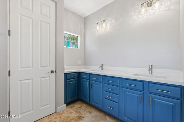 2634 N 52ND Street, Phoenix, AZ 85008