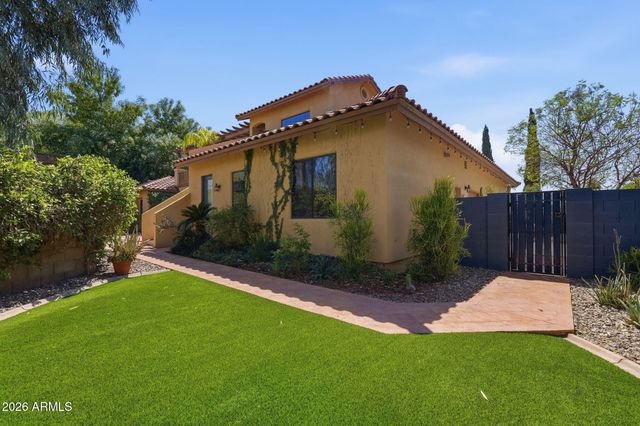 2634 N 52ND Street, Phoenix, AZ 85008