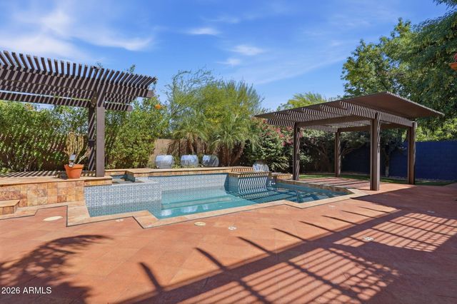 2634 N 52ND Street, Phoenix, AZ 85008