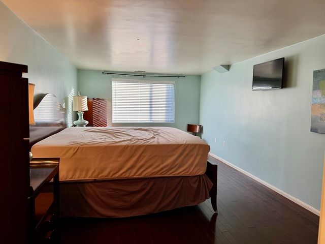 30 Revere Beach Pkwy 711, Medford, MA 02155