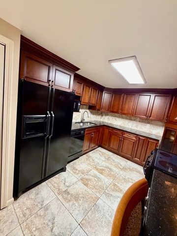 30 Revere Beach Pkwy 711, Medford, MA 02155