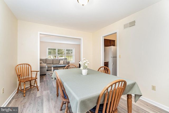 2512 BLARNEY DR, Harrisburg, PA 17112