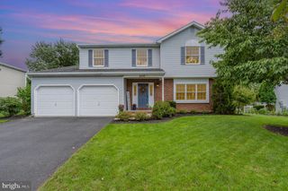 2512 BLARNEY DR, Harrisburg, PA 17112