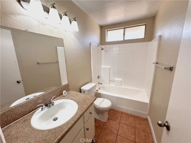 2344 N Teakwood Avenue, Rialto, CA 92377